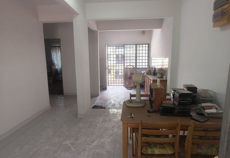 Lily & Jasmine Apartment