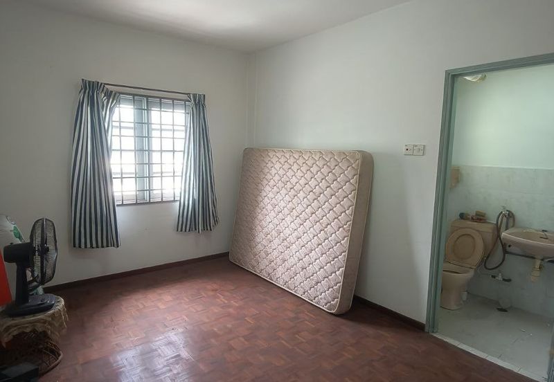 Lily & Jasmine Apartment