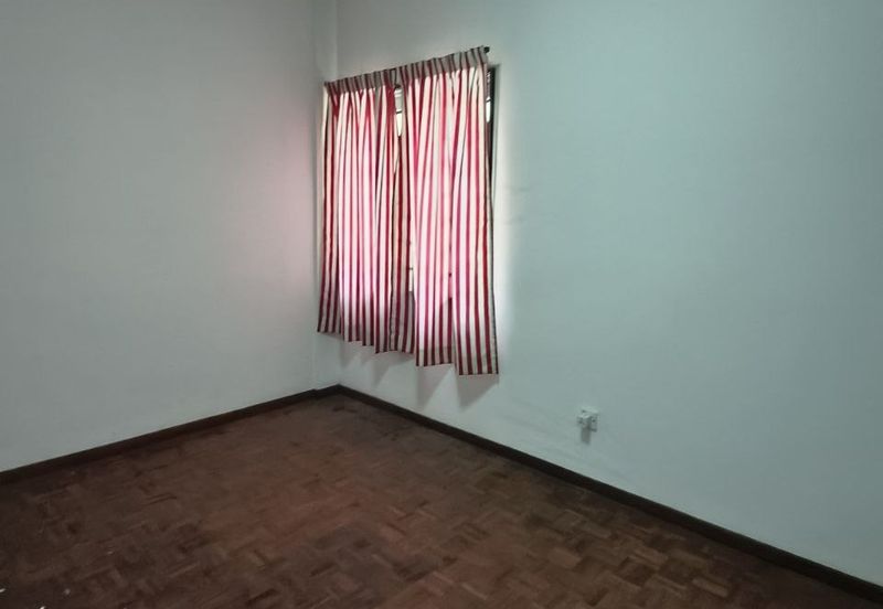 Lily & Jasmine Apartment