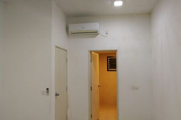 Dedaun Hijau (Greenfield Regency)