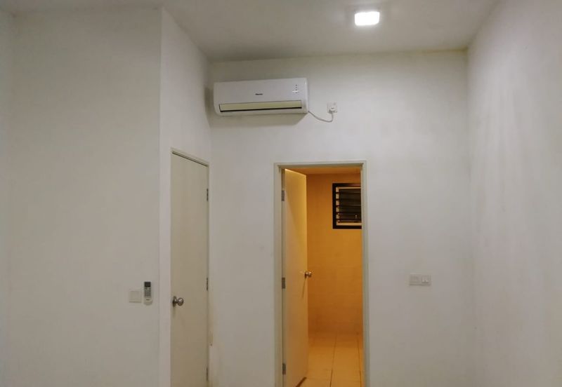 Dedaun Hijau (Greenfield Regency)