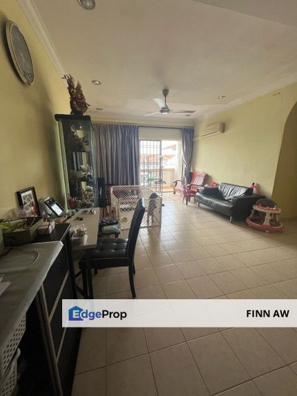 Partially Furnished Desa Skudai Apartment, Johor, Skudai