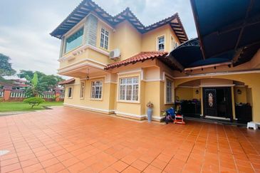 Corner Fully Renovated Uda Utama 2 Storey Bungalow