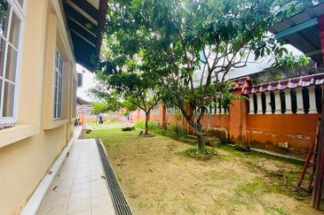 Corner Fully Renovated Uda Utama 2 Storey Bungalow