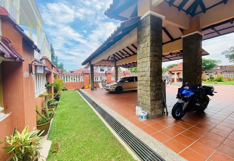 Corner Fully Renovated Uda Utama 2 Storey Bungalow