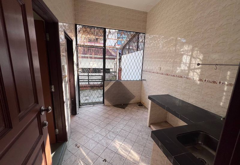 Taman Sutera Perling