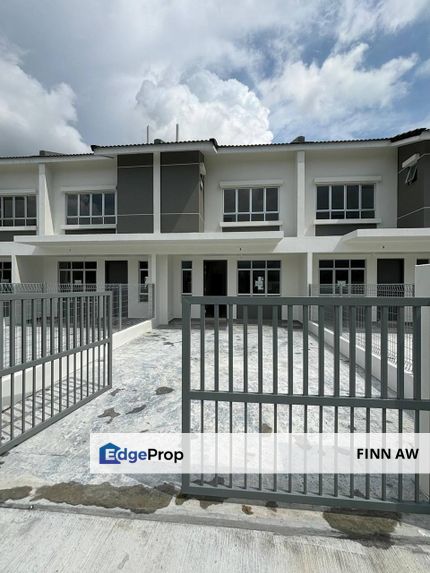 Pekan Nanas 2 Storey Terrace House, Johor, Johor Bahru