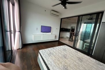 Almas Suites @ Puteri Harbour