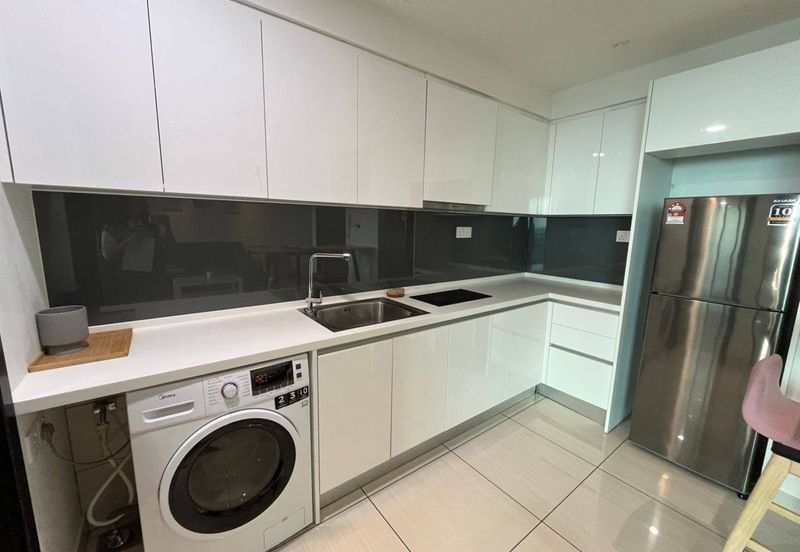 Almas Suites @ Puteri Harbour