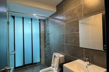 Almas Suites @ Puteri Harbour