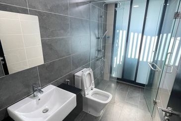 Almas Suites @ Puteri Harbour