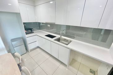 Almas Suites @ Puteri Harbour