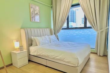 Baypoint @ Country Garden Danga Bay