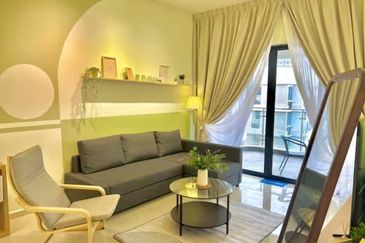 Baypoint @ Country Garden Danga Bay