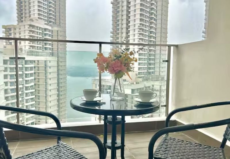 Baypoint @ Country Garden Danga Bay