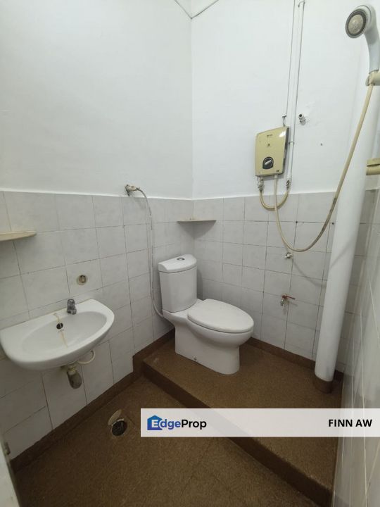 Taman U Full Loan and Renovation Unit For Sales , Johor, Skudai