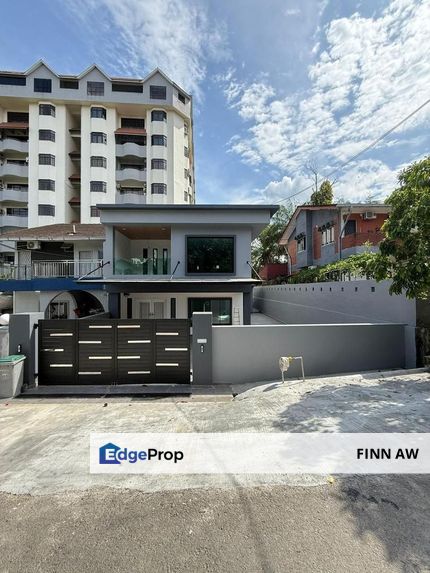 JB Town Semi D Fully Renovated For Sale, Johor, Johor Bahru