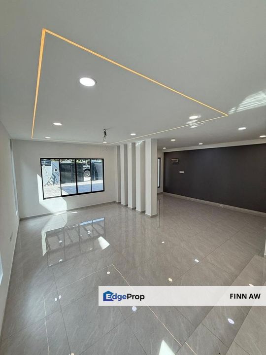 JB Town Semi D Fully Renovated For Sale, Johor, Johor Bahru