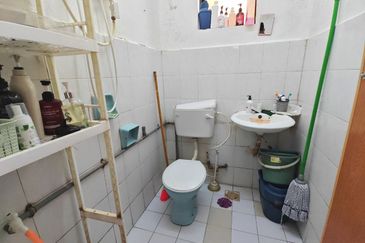 Lily & Jasmine Apartment