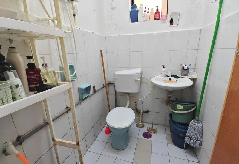 Lily & Jasmine Apartment