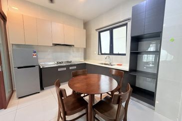 Baypoint @ Country Garden Danga Bay