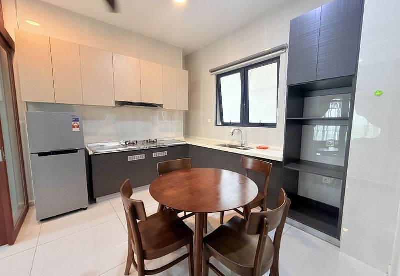 Baypoint @ Country Garden Danga Bay