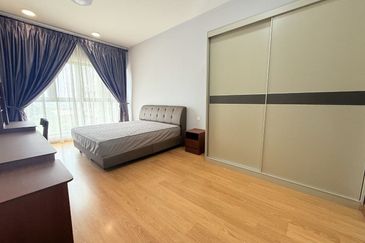 Baypoint @ Country Garden Danga Bay