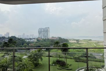 Baypoint @ Country Garden Danga Bay