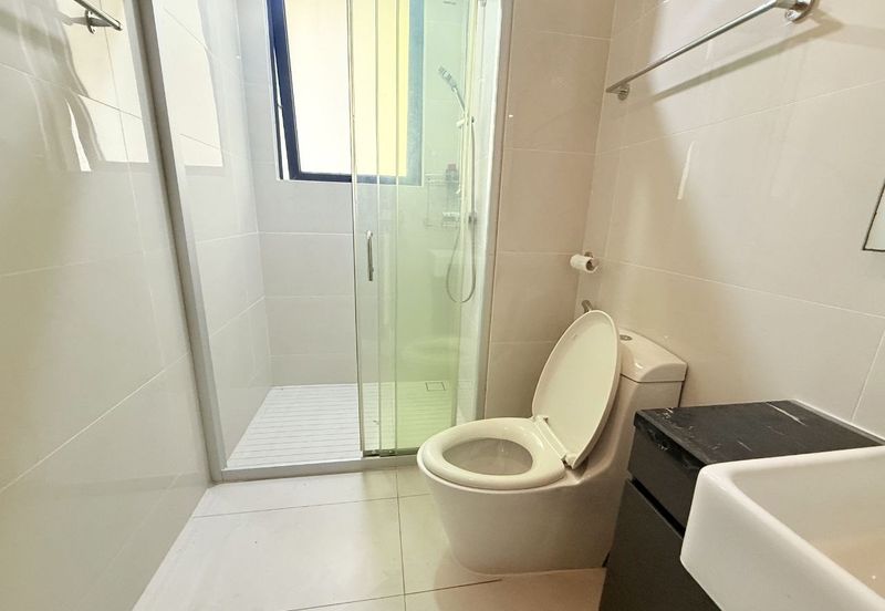 Baypoint @ Country Garden Danga Bay