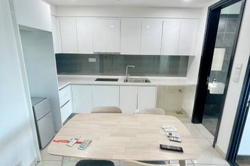 Almas Suites @ Puteri Harbour