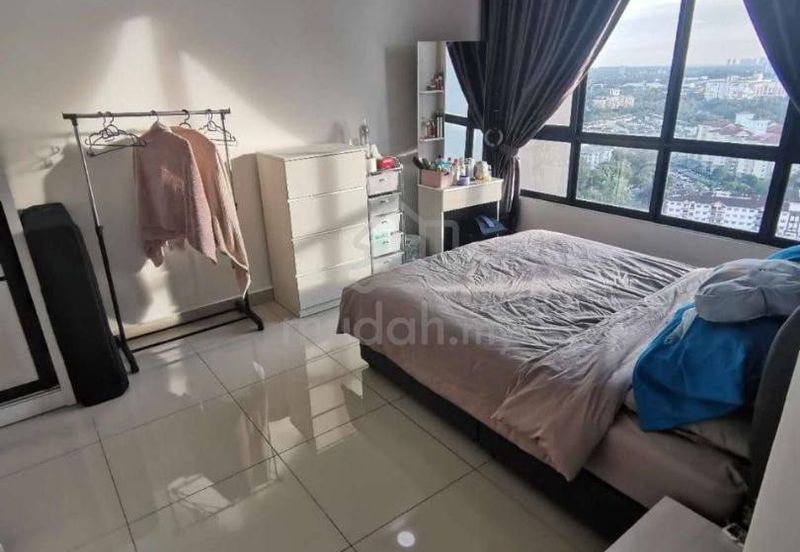 Dedaun Hijau (Greenfield Regency)