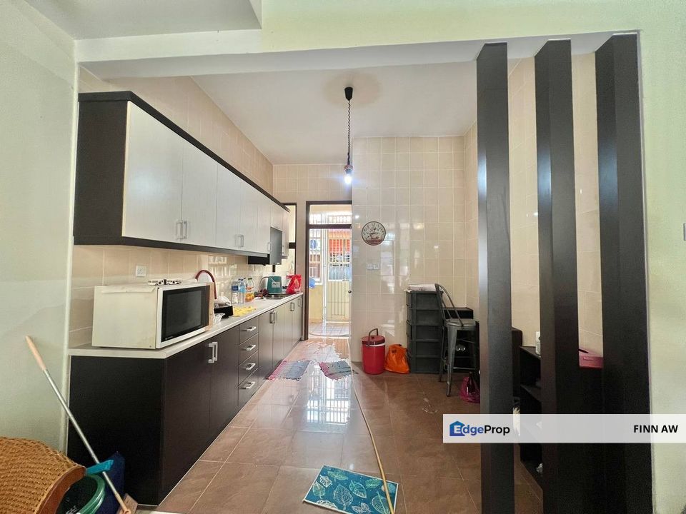 Bandar Putra Kulai 3 Storey House For Sale, Johor, Kulai