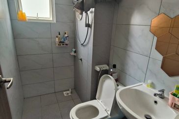 SKS Habitat Apartment, Larkin