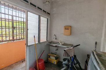 Taman Pulai Utama Flat