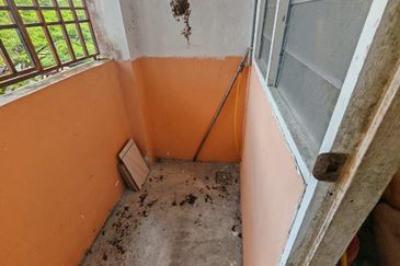 Taman Pulai Utama Flat