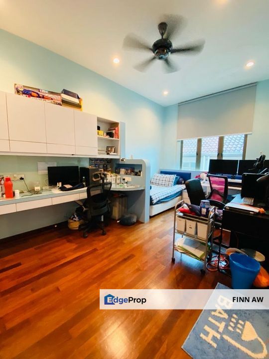 Taman Sutera Utama 3 Storey Semi D House For Sale, Johor, Skudai