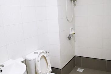 Seasons Luxury Apartments @ Amara Larkin