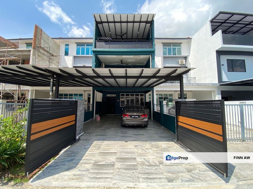 Taman Pulai Mutiara 2.5 Storey House For Sale, Johor, 