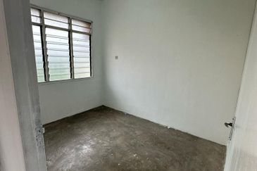 Flat Taman Perling