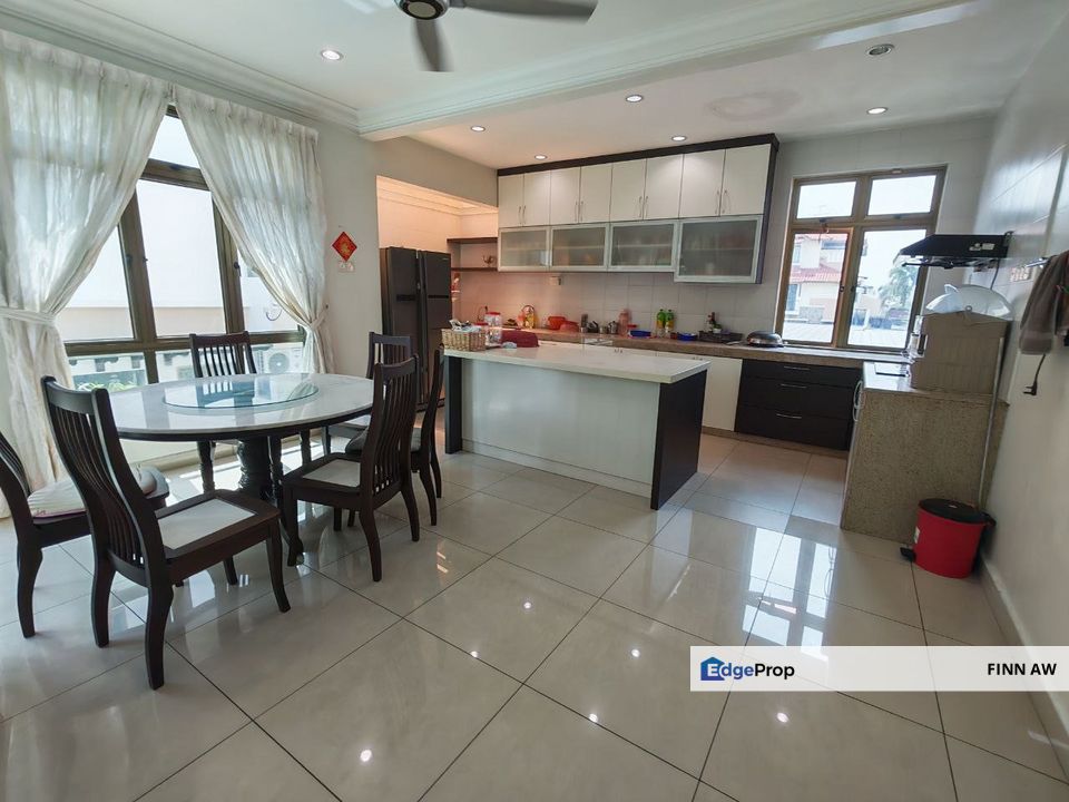 Taman Sutera Utama 3 Storey Semi Detached House For Sale, Johor, Skudai