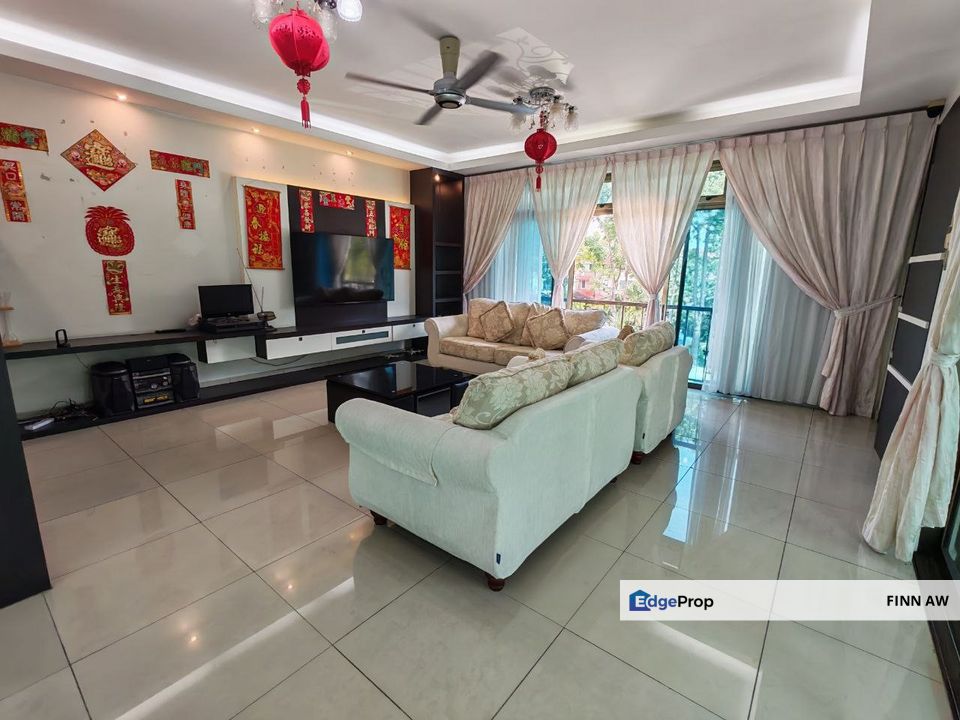 Taman Sutera Utama 3 Storey Semi Detached House For Sale, Johor, Skudai