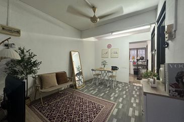 Flat Taman Ungku Tun Aminah