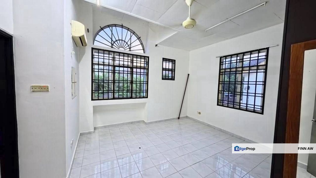 Taman Nusa Indah Double Storey For Sale End Lot, Johor, Nusajaya