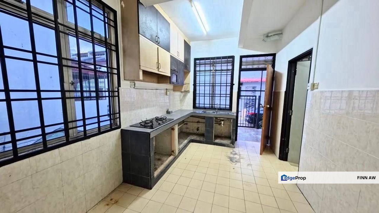 Taman Nusa Indah Double Storey For Sale End Lot, Johor, Nusajaya