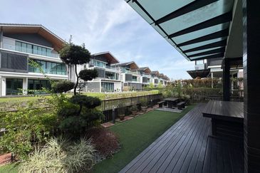 Isola Villa @ Senibong Cove