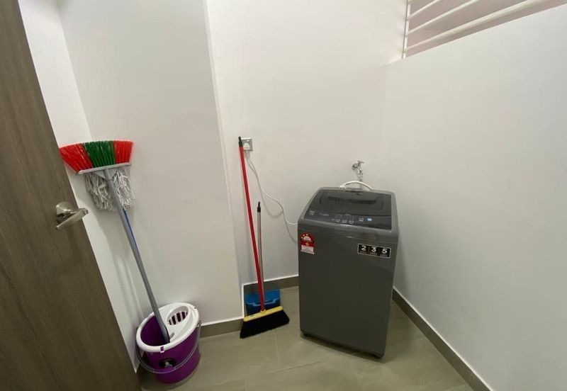 SKS Habitat Apartment, Larkin