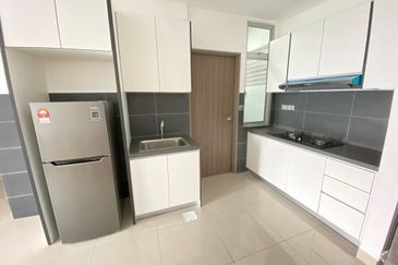 SKS Habitat Apartment, Larkin