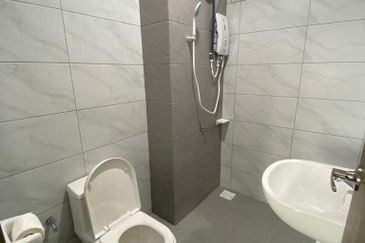 SKS Habitat Apartment, Larkin