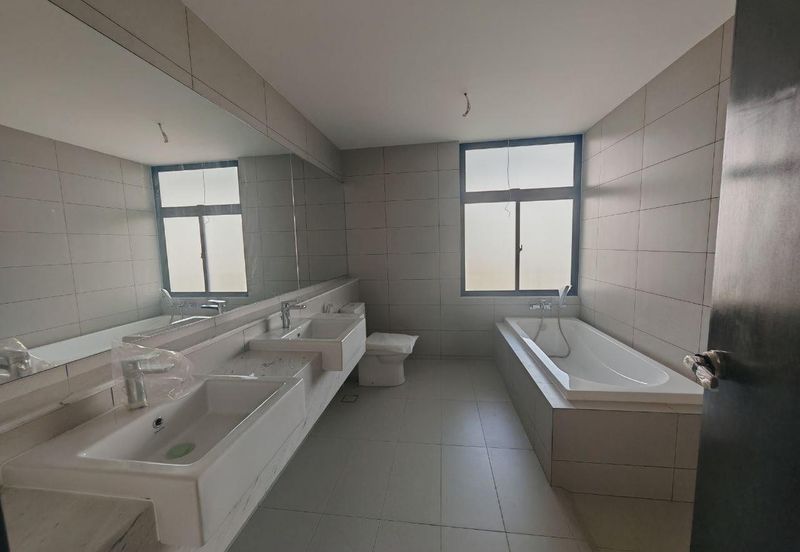 Senibong Cove Waterway Residences