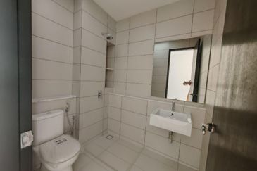 Senibong Cove Waterway Residences